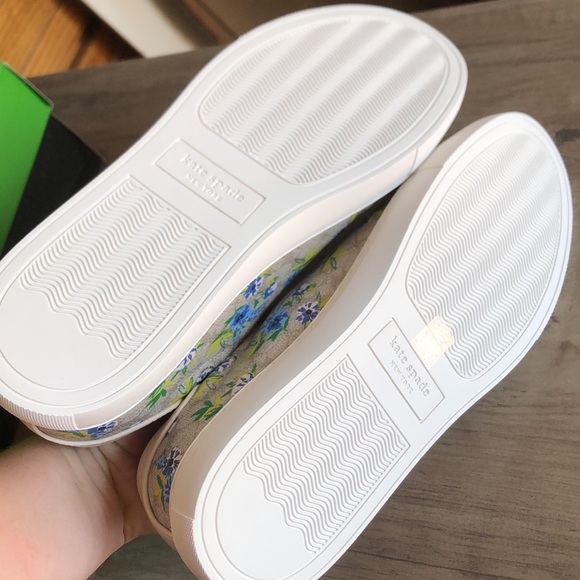 NWB Kate Spade Erin Spd Flower Festive Women's Sneakers size 7.5 & 8 available - Picture 10 of 14